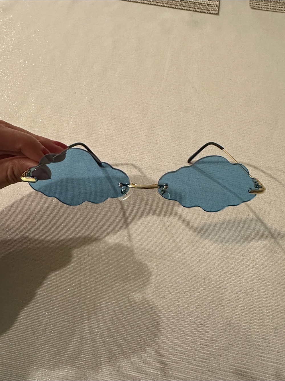 Cloud-Edge Blue Rimless Sunglasses for Women